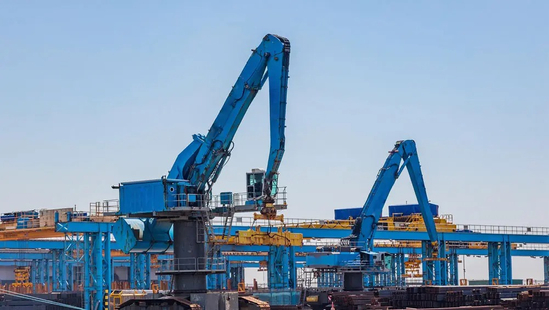 Port Lifting Machinery